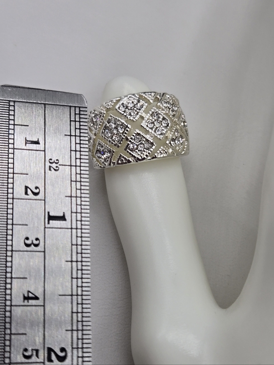 Swarovski Crystal Elements Silver Statement Ring Clear Size 7 Band Style Prom